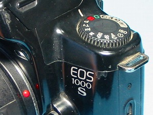 EOS1000S