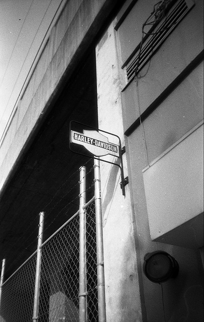 NikonEF100