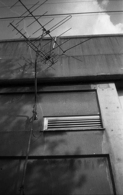 NikonEF100