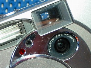 デジタルカメラ：フジフィルム ファインピクス３０ｉについて その１