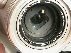 デジタルカメラ：フジフィルム ファインピクス４９００Ｚについて その１