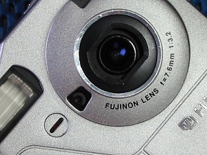 デジタルカメラ：フジフィルム ファインピクス７００について その１