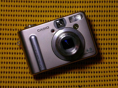 デジタルカメラ：カシオ ＱＶ－Ｒ４について その１